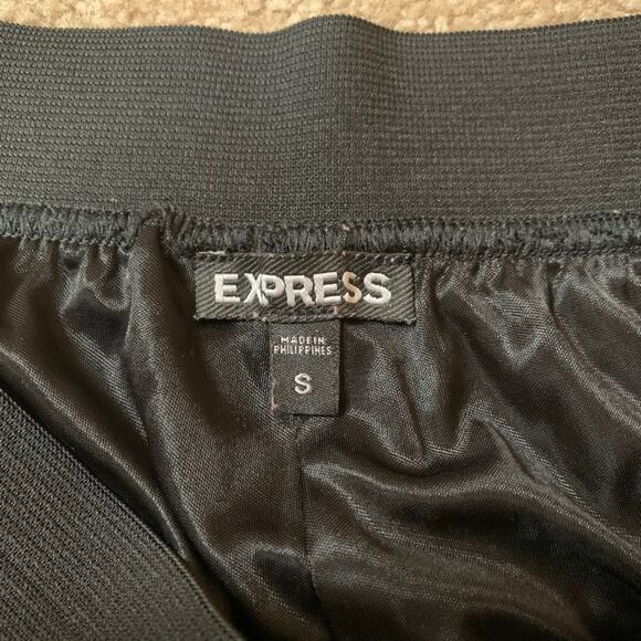 Express Floral Chiffon Shorts - Picture 6 of 6